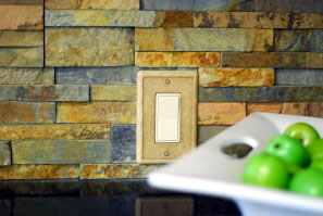 Stacked stone backsplash outlet detail